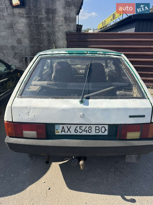 Хэтчбек ВАЗ / Lada 2108 2000 в Харькове