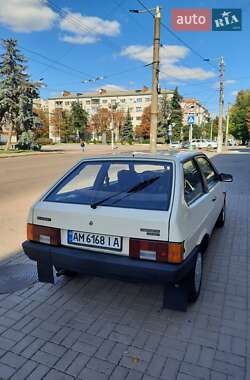 Хэтчбек ВАЗ 2108 1995 в 