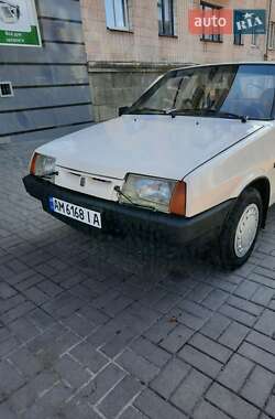 Хэтчбек ВАЗ 2108 1995 в 