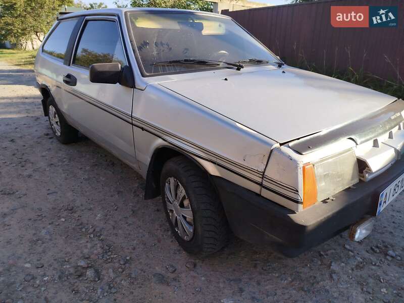 Хэтчбек ВАЗ / Lada 2108 1993 в Бородянке