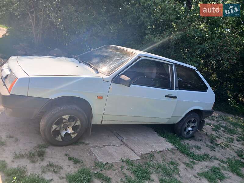 Хэтчбек ВАЗ 2108 1991 в 