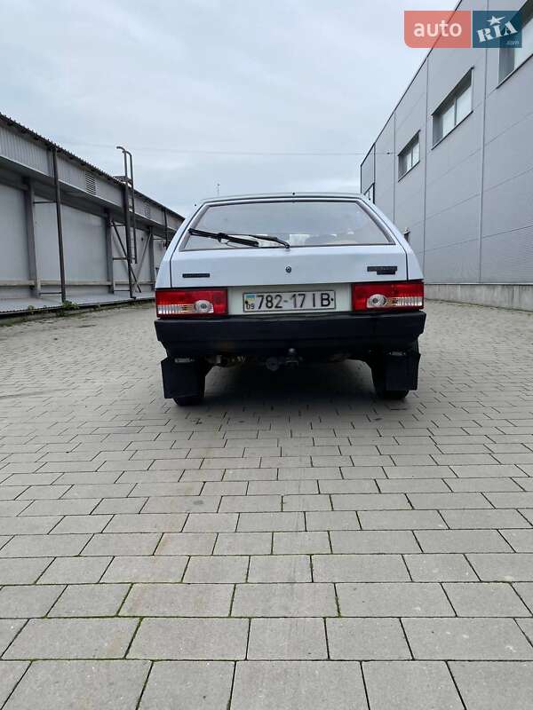 Хэтчбек ВАЗ / Lada 2108 1988 в Ивано-Франковске