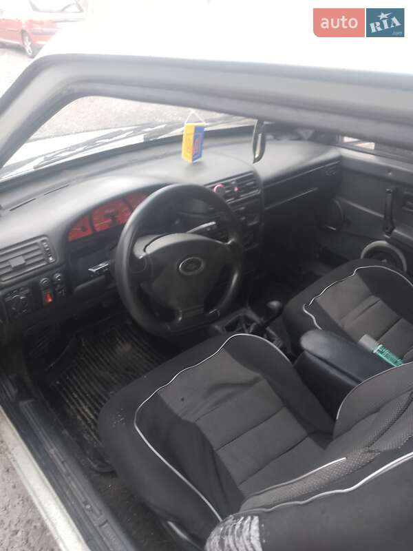Хэтчбек ВАЗ / Lada 2108 1995 в Виннице