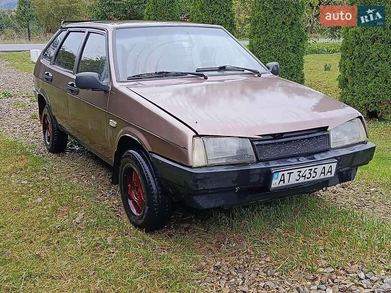 Хэтчбек ВАЗ / Lada 2108 1995 в Вижнице фото 7 Хэтчбек ВАЗ / Lada 2108 1995 в Вижнице