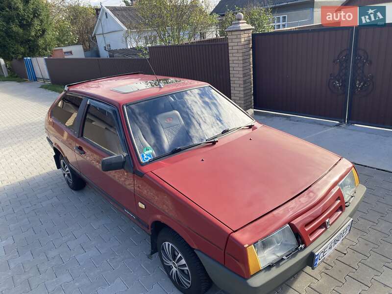 Хэтчбек ВАЗ / Lada 2108 1990 в Черновцах