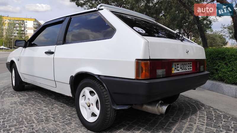 Хэтчбек ВАЗ / Lada 2108 1989 в Першотравенске