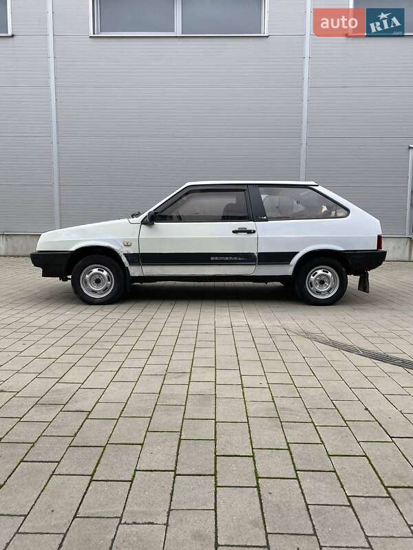 Хетчбек ВАЗ / Lada 2108 1988 в Івано-Франківську фото 9 Хетчбек ВАЗ / Lada 2108 1988 в Івано-Франківську