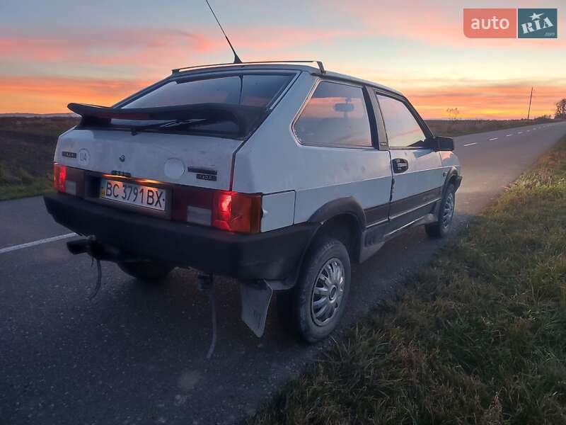 Хэтчбек ВАЗ / Lada 2108 1986 в Дрогобыче фото 4 Хэтчбек ВАЗ / Lada 2108 1986 в Дрогобыче