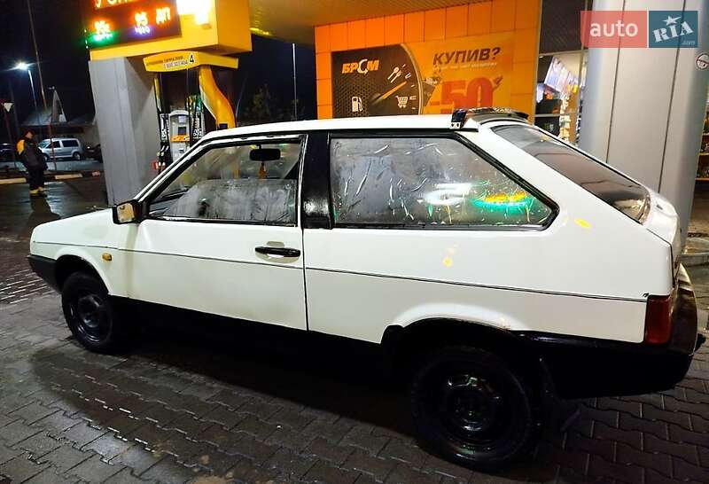 Хэтчбек ВАЗ / Lada 2108 1993 в Житомире