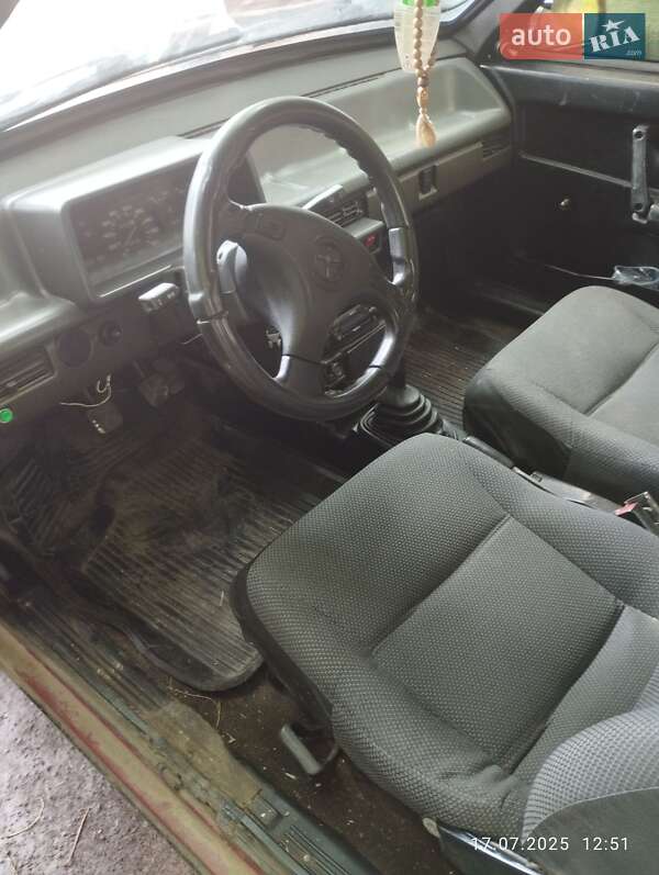 Хетчбек ВАЗ / Lada 2108 1988 в Ватутіному фото 2 Хетчбек ВАЗ / Lada 2108 1988 в Ватутіному