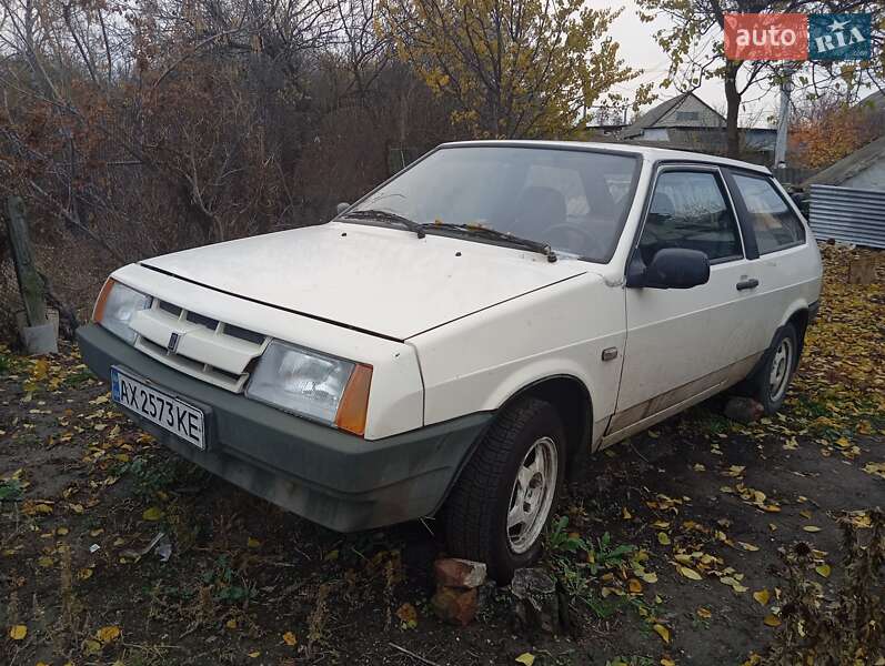 Хэтчбек ВАЗ / Lada 2108 1991 в Великом Бурлуке фото 3 Хэтчбек ВАЗ / Lada 2108 1991 в Великом Бурлуке