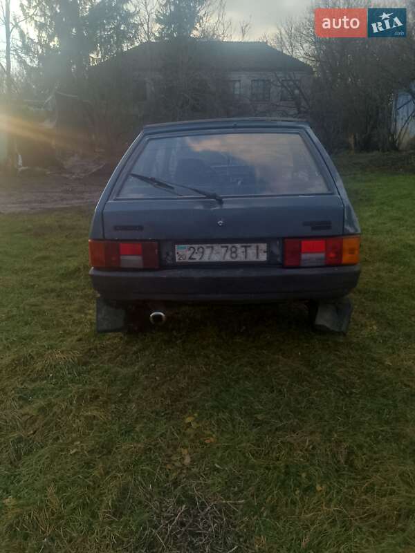 Хэтчбек ВАЗ / Lada 2108 1992 в Чемеровцах фото 10 Хэтчбек ВАЗ / Lada 2108 1992 в Чемеровцах