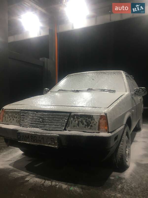 Хетчбек ВАЗ / Lada 2108 1987 в Житомирі