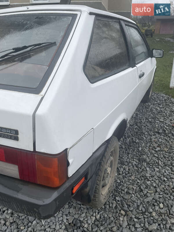 Хетчбек ВАЗ / Lada 2108 1991 в Чернівцях фото 3 Хетчбек ВАЗ / Lada 2108 1991 в Чернівцях