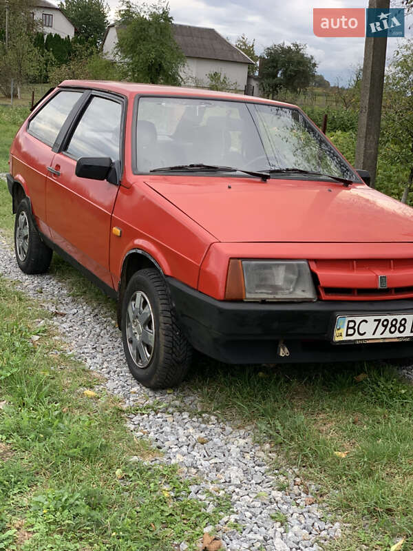 Хэтчбек ВАЗ / Lada 2108 1987 в Яворове фото 2 Хэтчбек ВАЗ / Lada 2108 1987 в Яворове