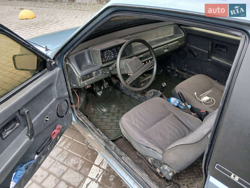 Хэтчбек ВАЗ / Lada 2108 1994 в Каменец-Подольском