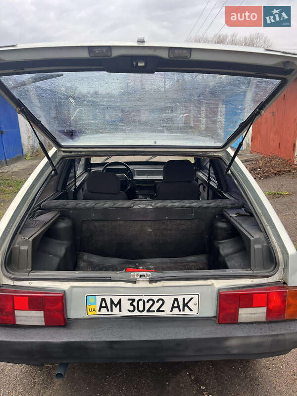 Хэтчбек ВАЗ / Lada 2108 2000 в Житомире