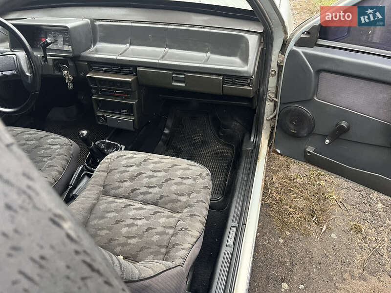 Хэтчбек ВАЗ / Lada 2108 2000 в Житомире