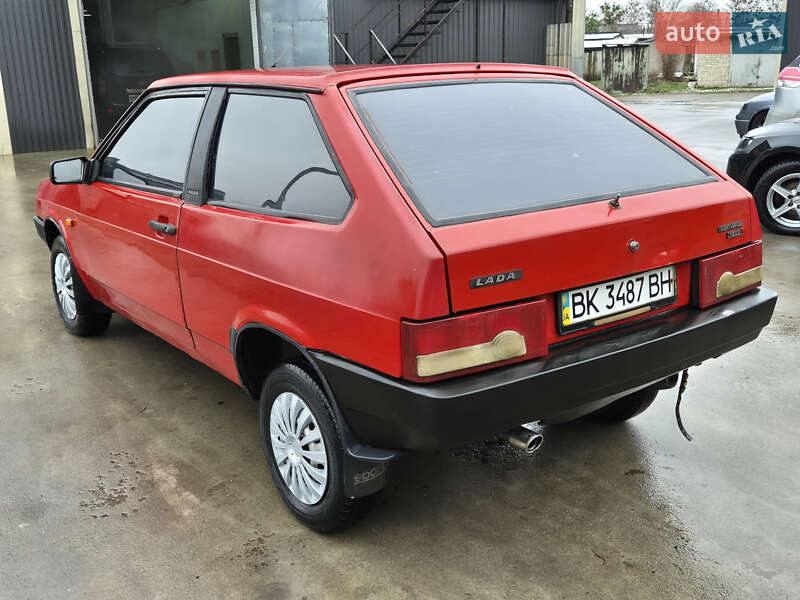 Хэтчбек ВАЗ / Lada 2108 1995 в Славуте
