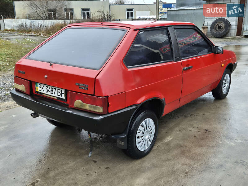 Хэтчбек ВАЗ / Lada 2108 1995 в Славуте