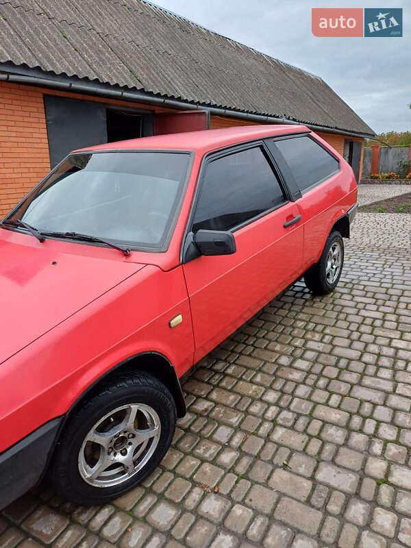 Хетчбек ВАЗ / Lada 2108 1993 в Ромнах
