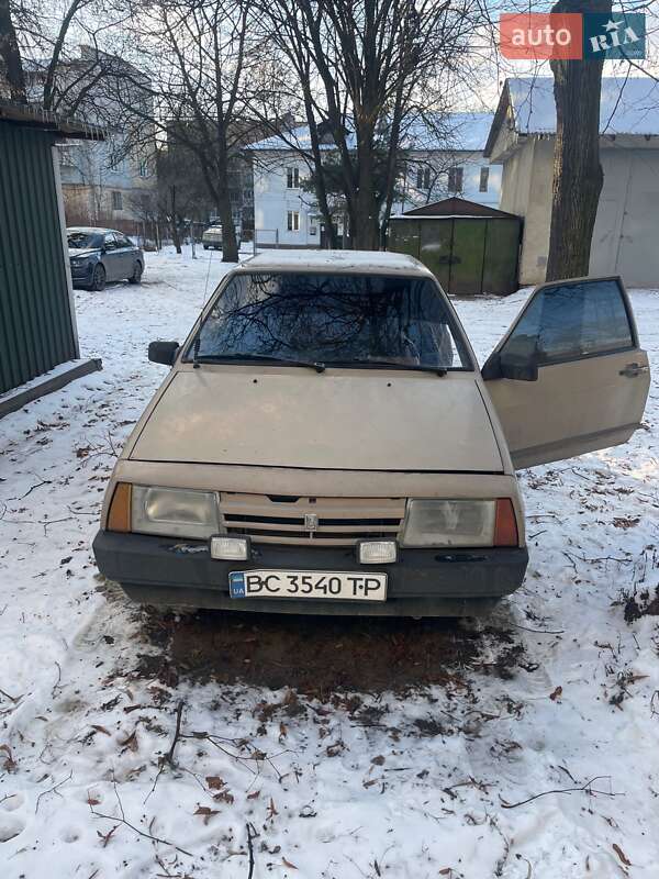 Хэтчбек ВАЗ / Lada 2108 1988 в Львове