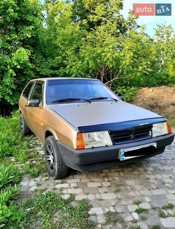 Хэтчбек ВАЗ / Lada 2108 1992 в Украинке