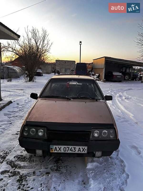 ВАЗ / Lada 2108 1986 ВАЗ / Lada 2108 1986
