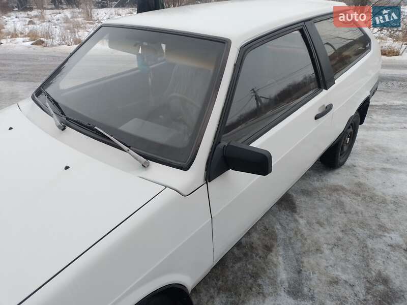 Хэтчбек ВАЗ / Lada 2108 1991 в Вижнице