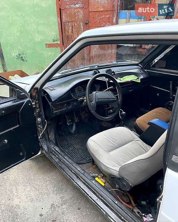 Хэтчбек ВАЗ / Lada 2108 1988 в Харькове фото 5 Хэтчбек ВАЗ / Lada 2108 1988 в Харькове