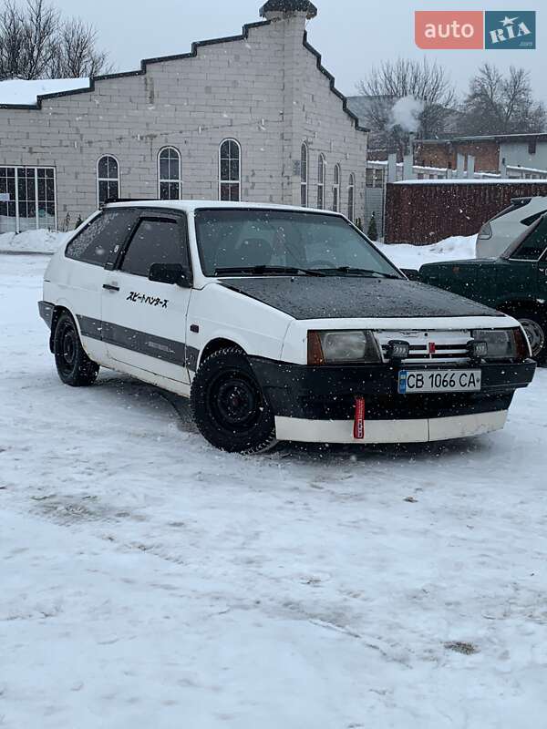 Хэтчбек ВАЗ / Lada 2108 1988 в Чернигове фото 2 Хэтчбек ВАЗ / Lada 2108 1988 в Чернигове