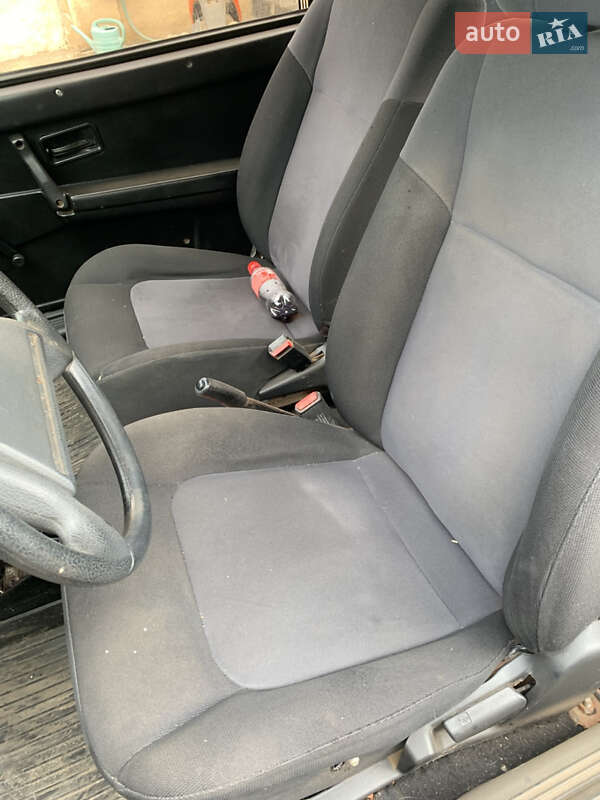 Хэтчбек ВАЗ / Lada 2108 1986 в Николаевке фото 2 Хэтчбек ВАЗ / Lada 2108 1986 в Николаевке