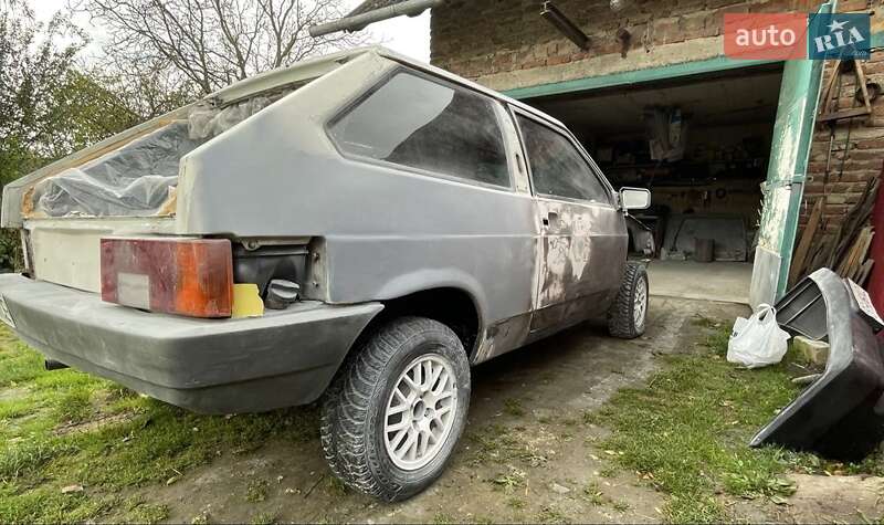 Хэтчбек ВАЗ / Lada 2108 1990 в Пустомытах фото 4 Хэтчбек ВАЗ / Lada 2108 1990 в Пустомытах