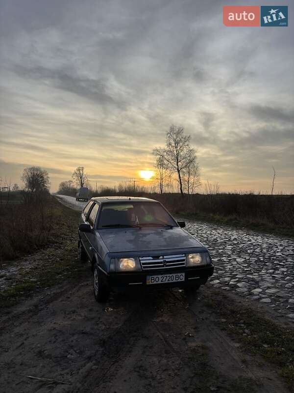 Хэтчбек ВАЗ / Lada 2108 1992 в Луцке