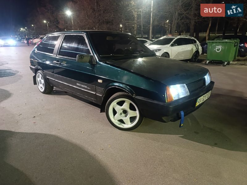 Хэтчбек ВАЗ / Lada 2108 2000 в Днепре