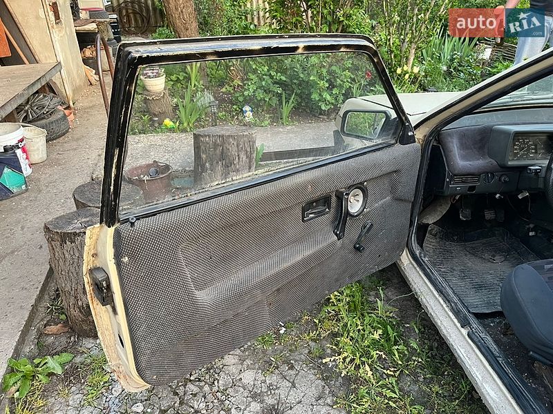 Хэтчбек ВАЗ / Lada 2108 1989 в Каменец-Подольском