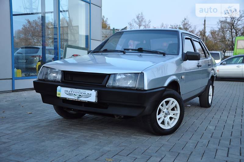 Седан ВАЗ / Lada 21099 2003 в Николаеве