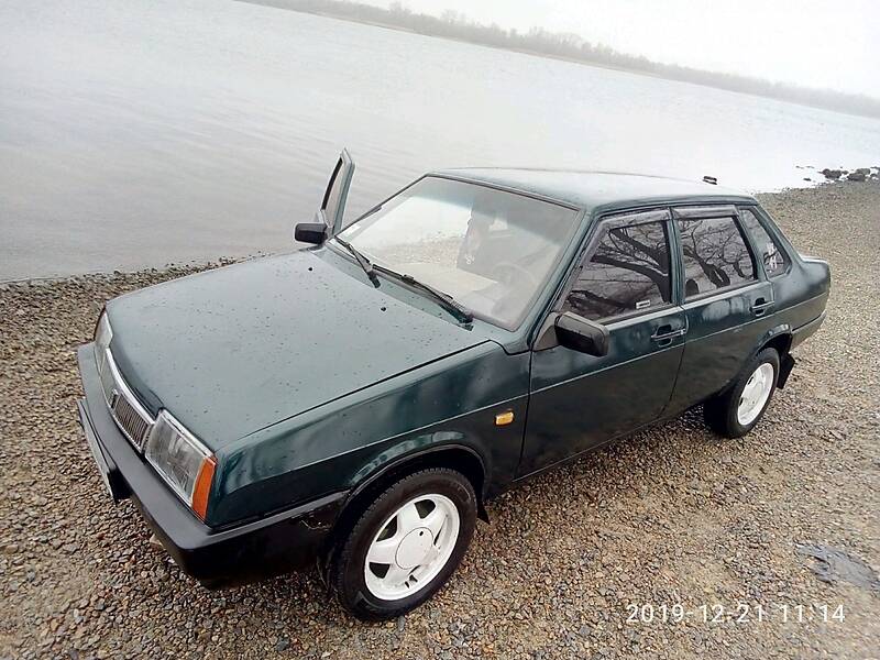 Седан ВАЗ / Lada 21099 1996 в Каменском