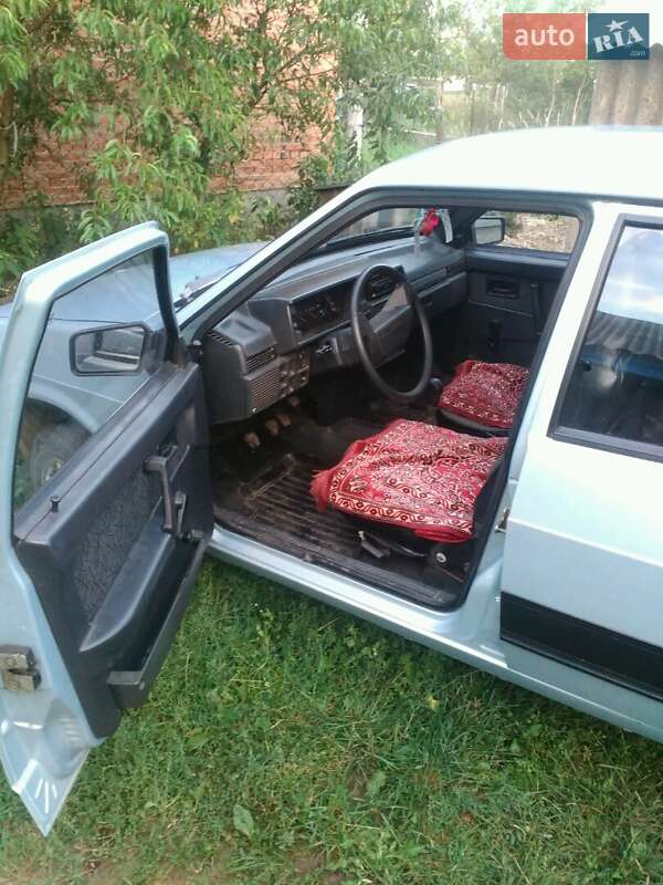 Седан ВАЗ / Lada 21099 2005 в Тячеве