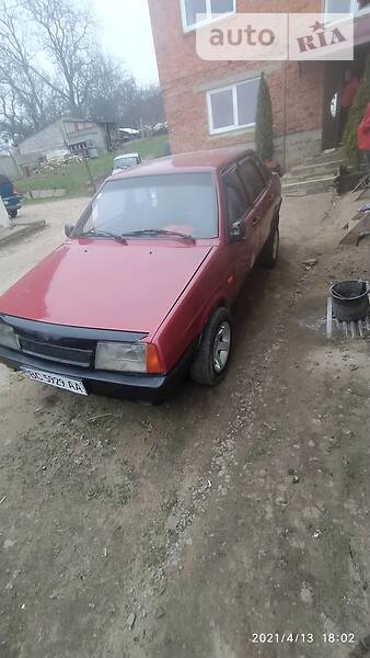 Седан ВАЗ / Lada 21099 1993 в Львове