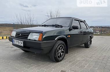 Седан ВАЗ / Lada 21099 2002 в Хмельницком