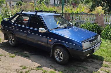 Седан ВАЗ / Lada 21099 2000 в Олевске