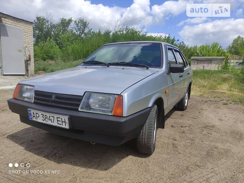 Седан ВАЗ / Lada 21099 2002 в Мелитополе