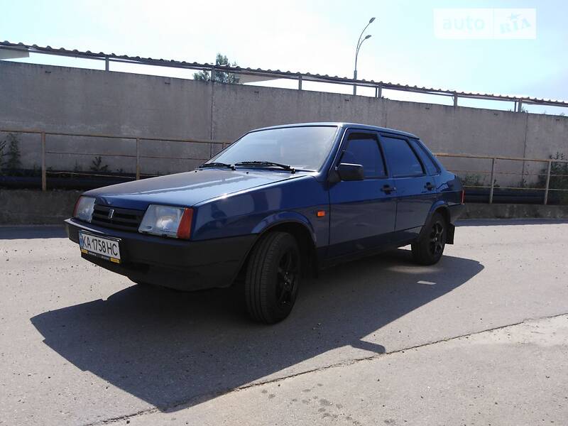 Седан ВАЗ / Lada 21099 2005 в Киеве