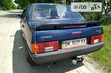 Седан ВАЗ / Lada 21099 2004 в Дубно