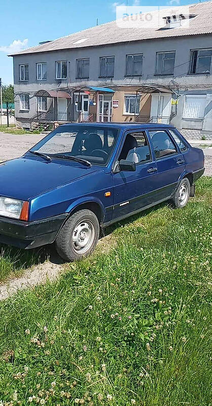 Седан ВАЗ / Lada 21099 2004 в Звягеле