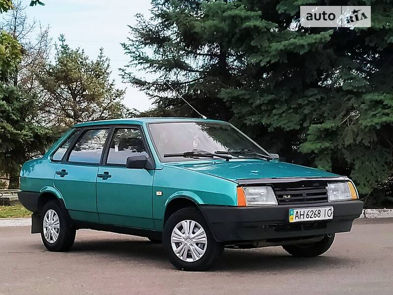 Седан ВАЗ / Lada 21099 2001 в Днепре