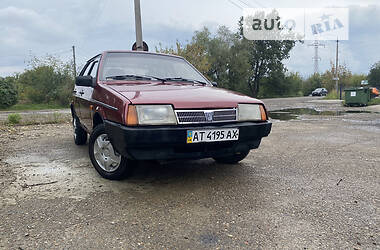 Седан ВАЗ / Lada 21099 1995 в Черновцах