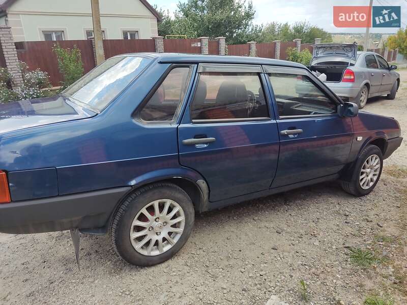 Седан ВАЗ / Lada 21099 2005 в Миколаєві