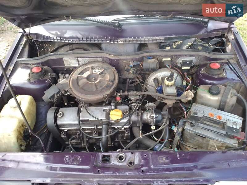 Седан ВАЗ / Lada 21099 1999 в Новій Водолагі